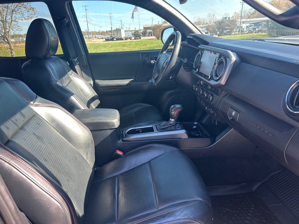 2020 Toyota Tacoma Image 22