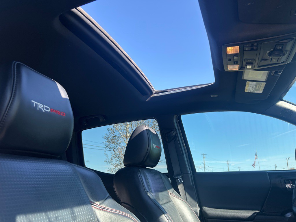 2020 Toyota Tacoma Image 24