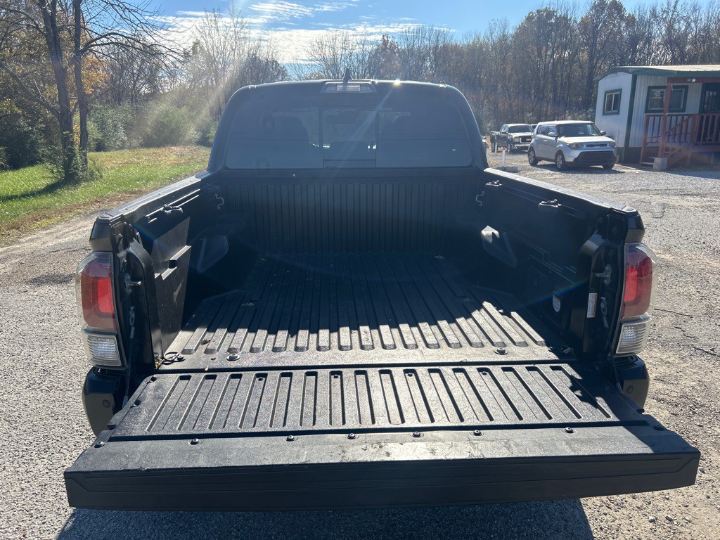 2020 Toyota Tacoma Image 29