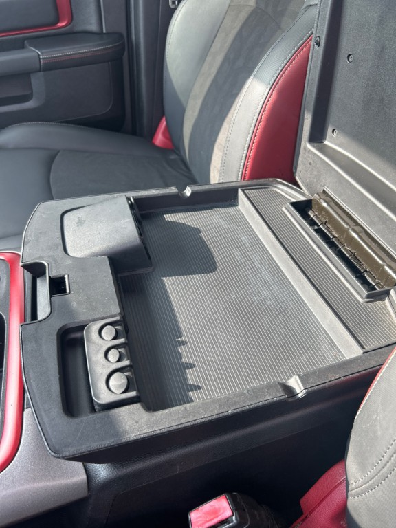 2017 RAM 1500 Image 16