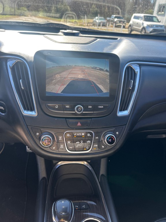 2016 Chevrolet Malibu Image 12