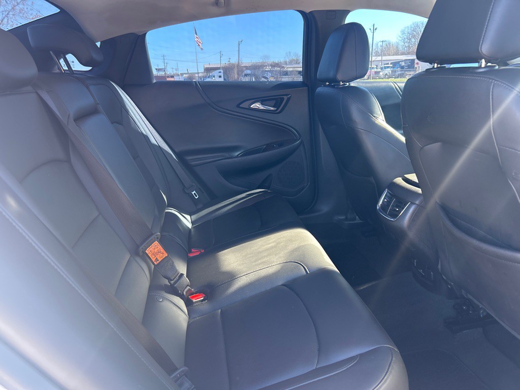 2016 Chevrolet Malibu Image 20