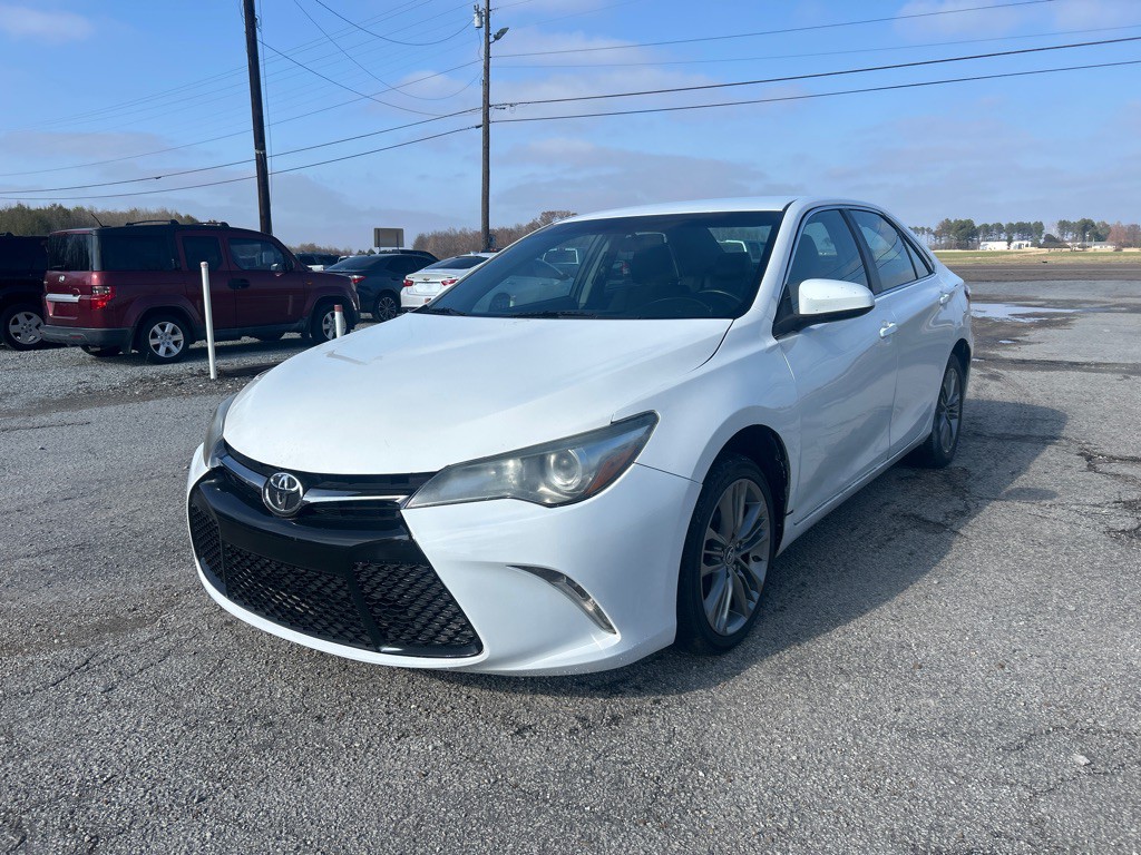 2015 Toyota Camry Image 3