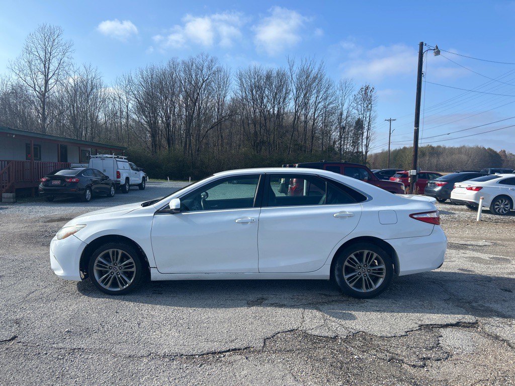 2015 Toyota Camry Image 5