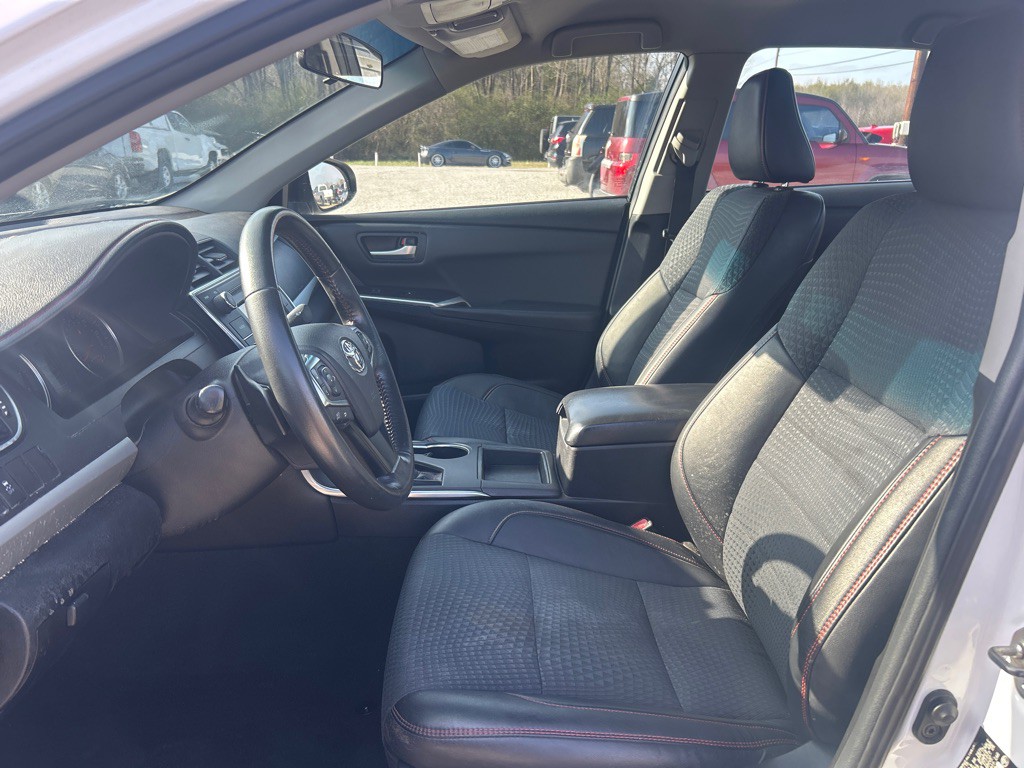 2015 Toyota Camry Image 8