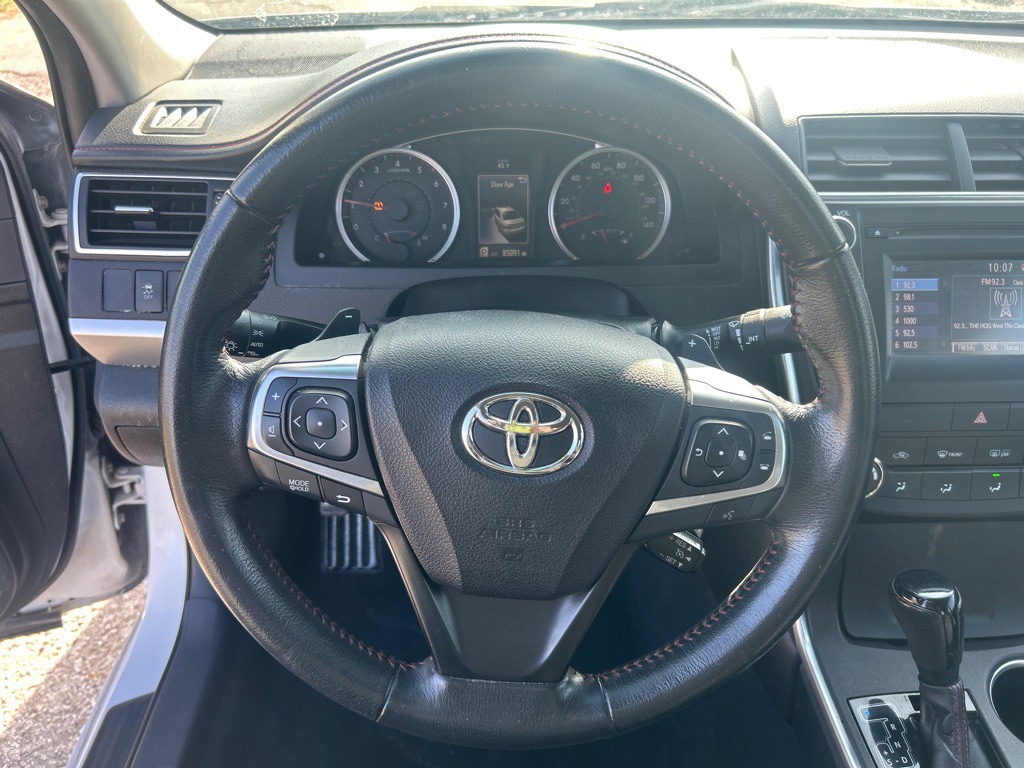 2015 Toyota Camry Image 9