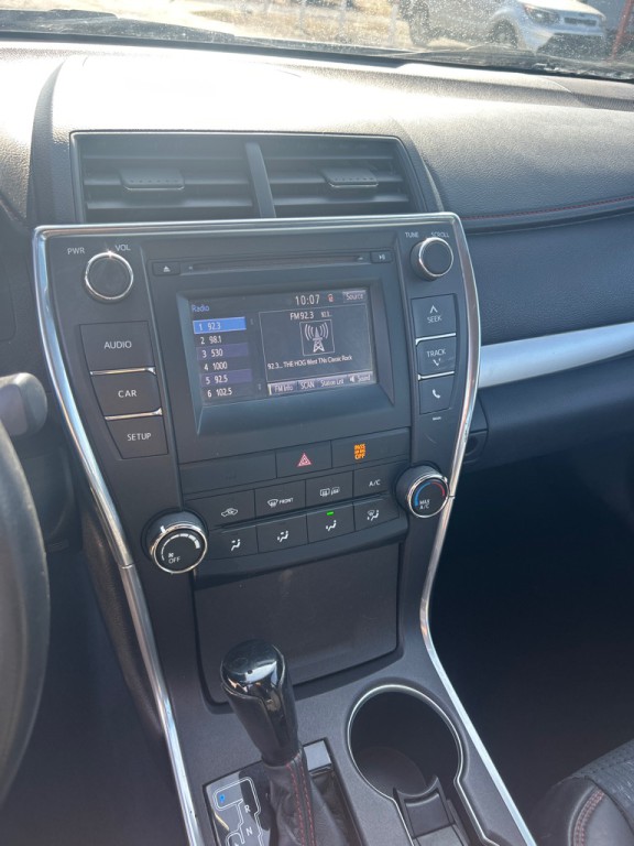 2015 Toyota Camry Image 11