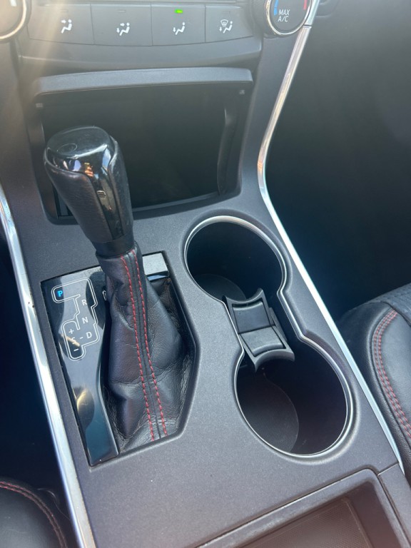 2015 Toyota Camry Image 13