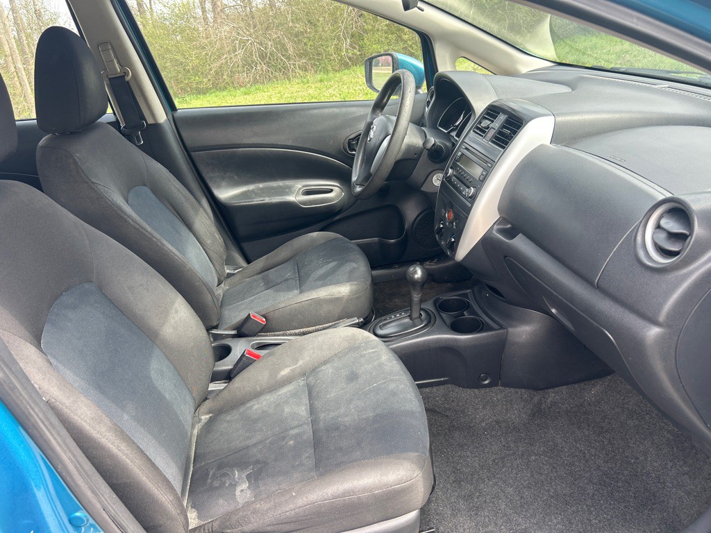2016 Nissan Versa Image 16