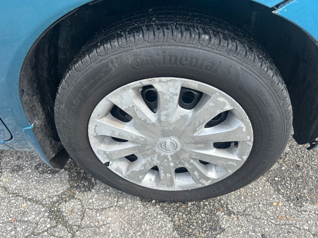 2016 Nissan Versa Image 18