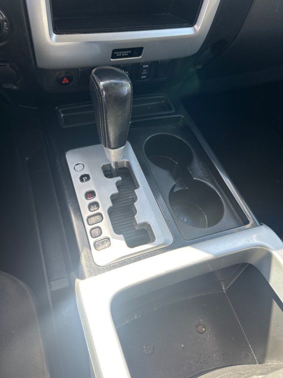 2015 Nissan Titan Image 13