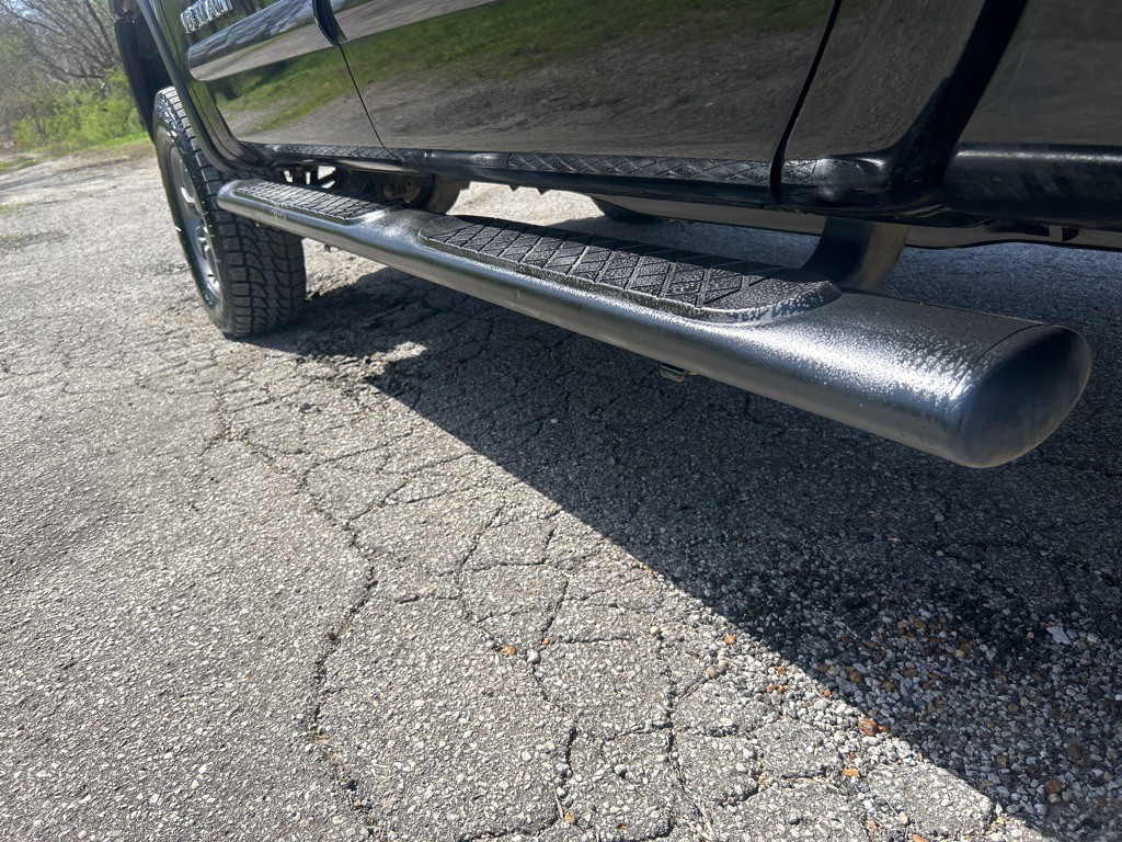 2015 Nissan Titan Image 24