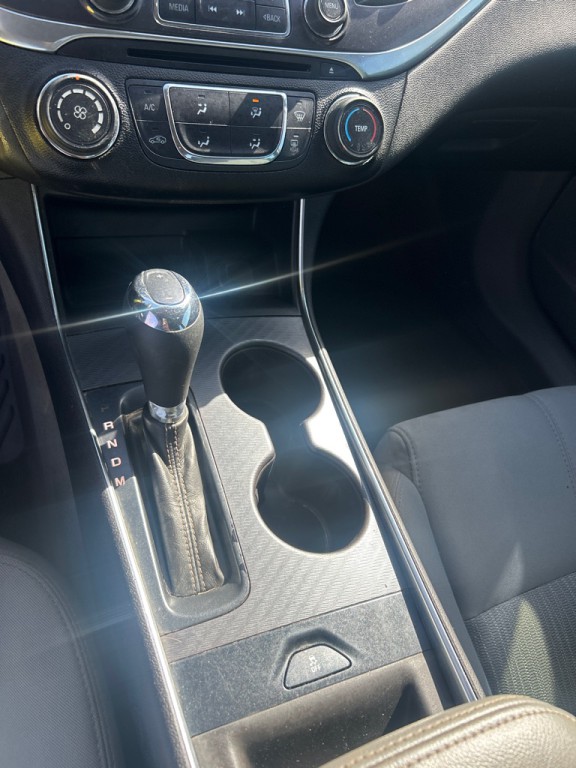 2015 Chevrolet Impala Image 13