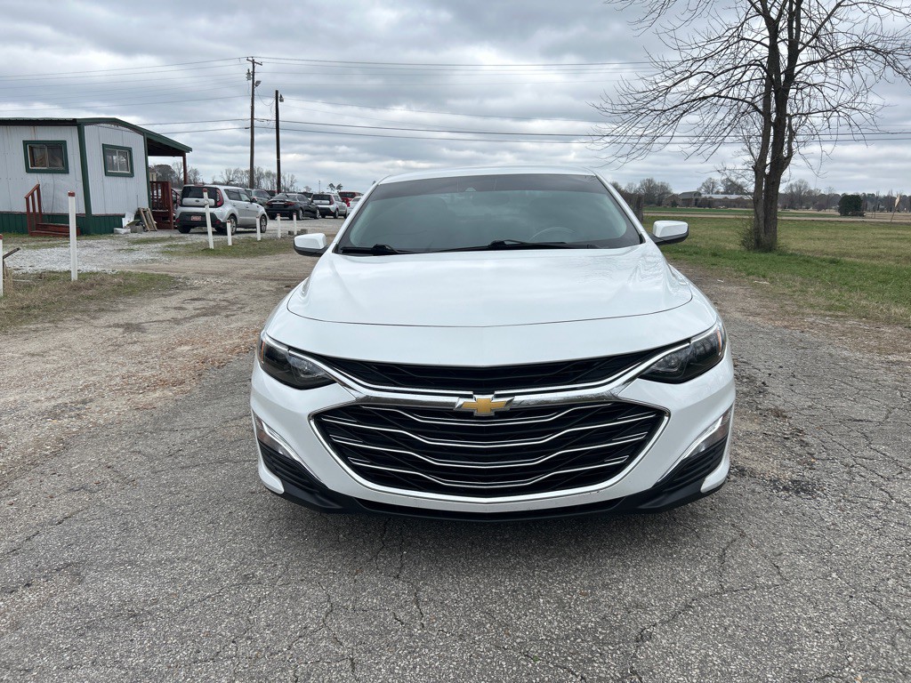 2021 Chevrolet Malibu Image 2