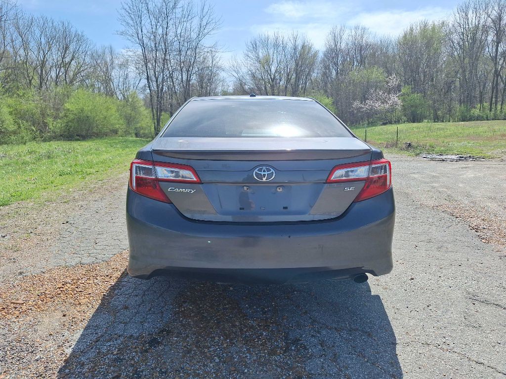 2014 Toyota Camry Image 4