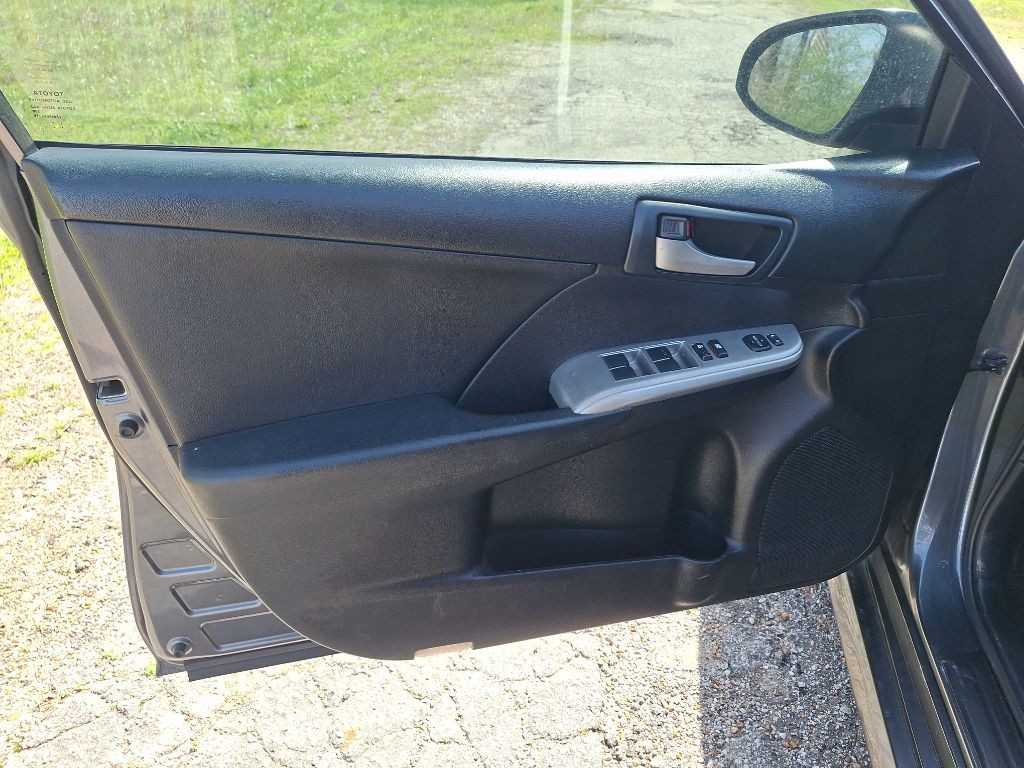 2014 Toyota Camry Image 7