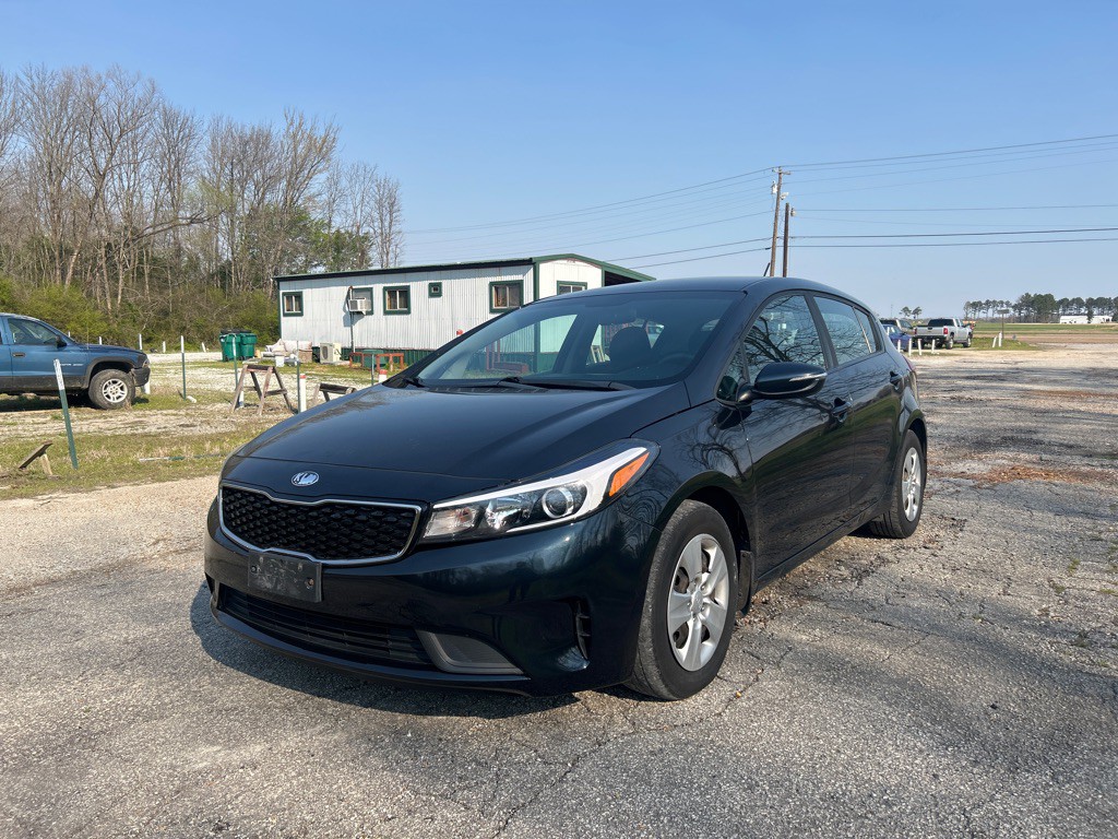 2017 Kia Forte Image 3
