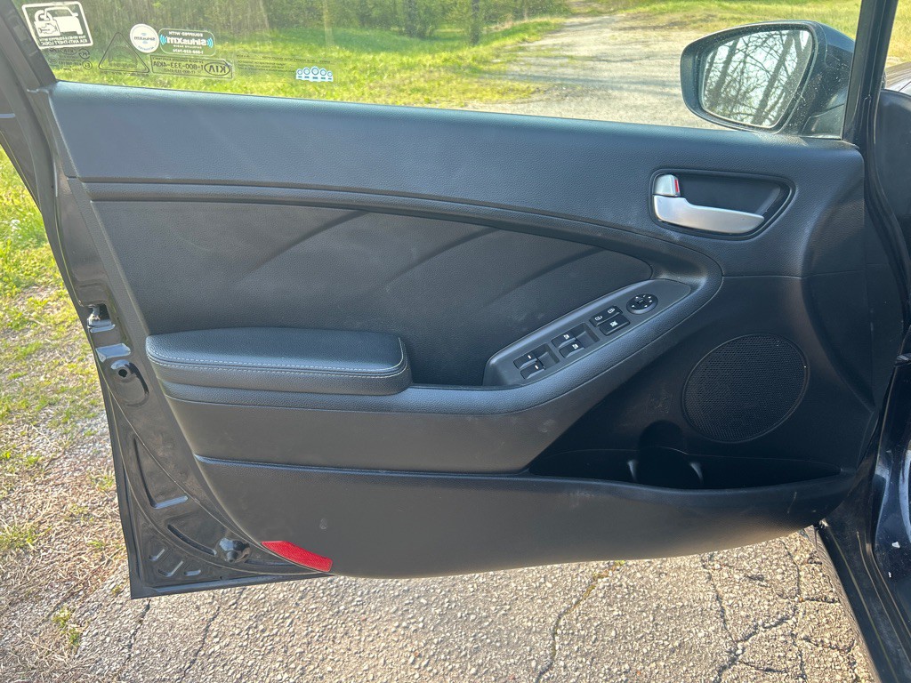 2017 Kia Forte Image 7