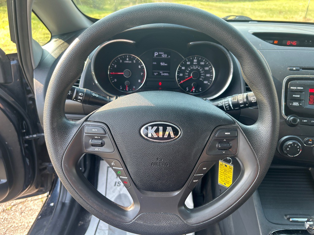 2017 Kia Forte Image 9