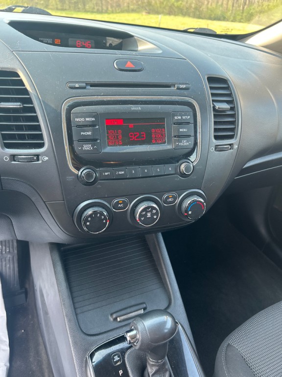 2017 Kia Forte Image 11