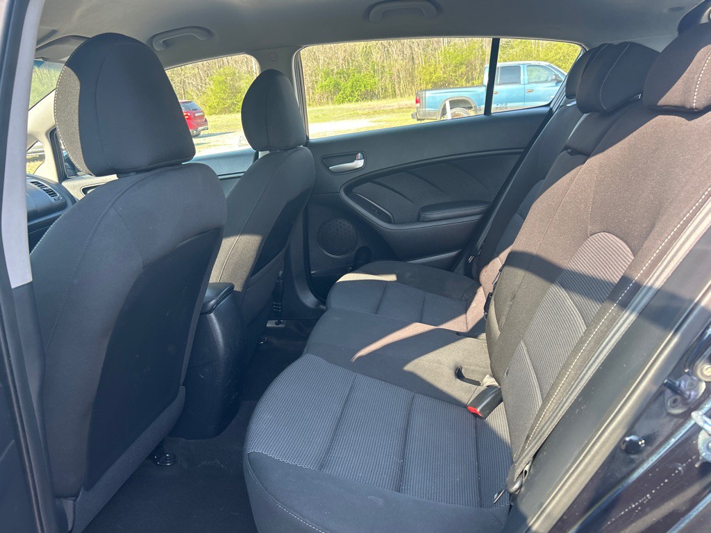 2017 Kia Forte Image 15