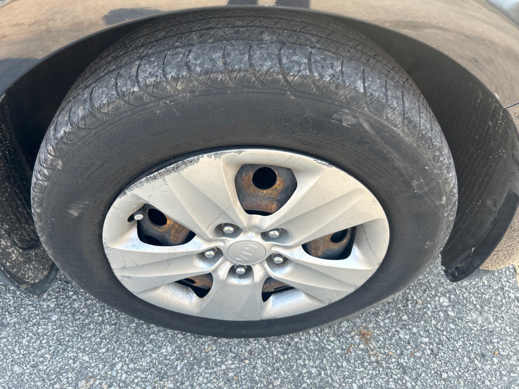 2017 Kia Forte Image 21