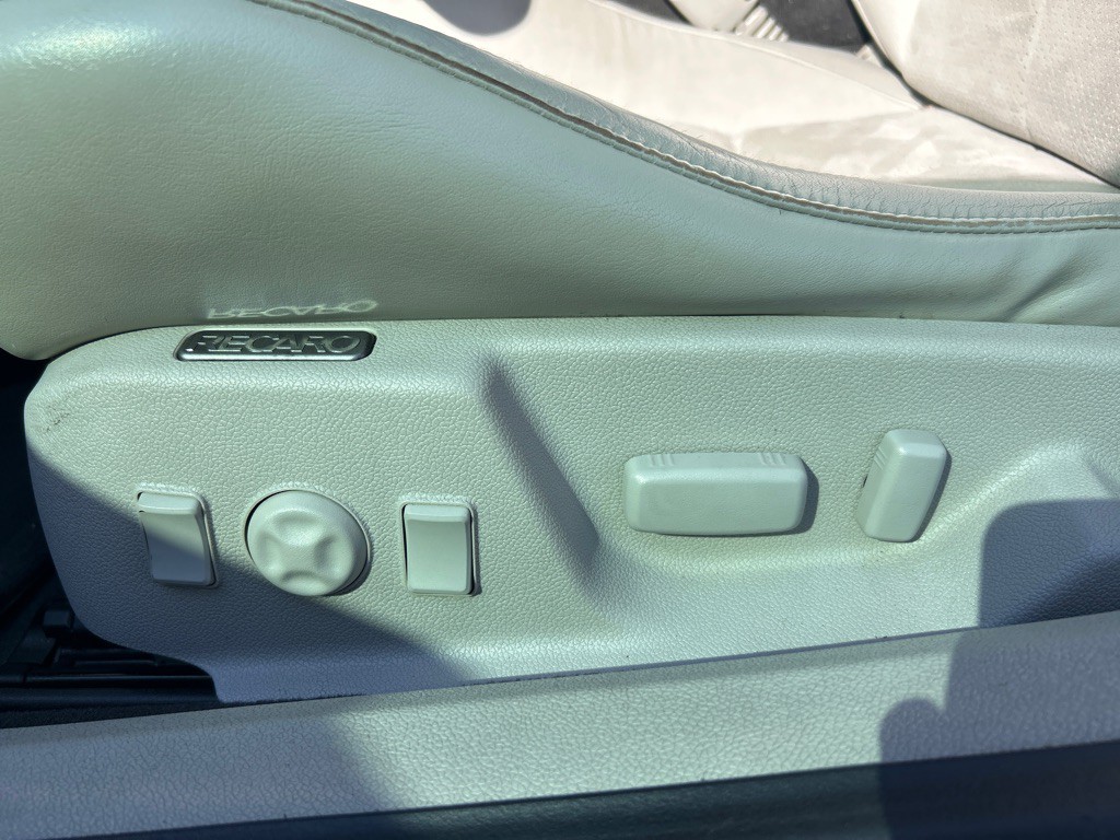 2011 Cadillac CTS Image 16