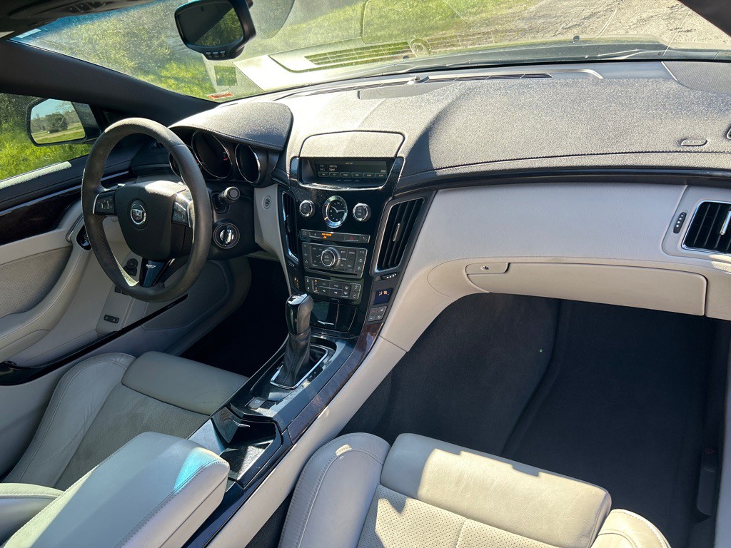 2011 Cadillac CTS Image 20
