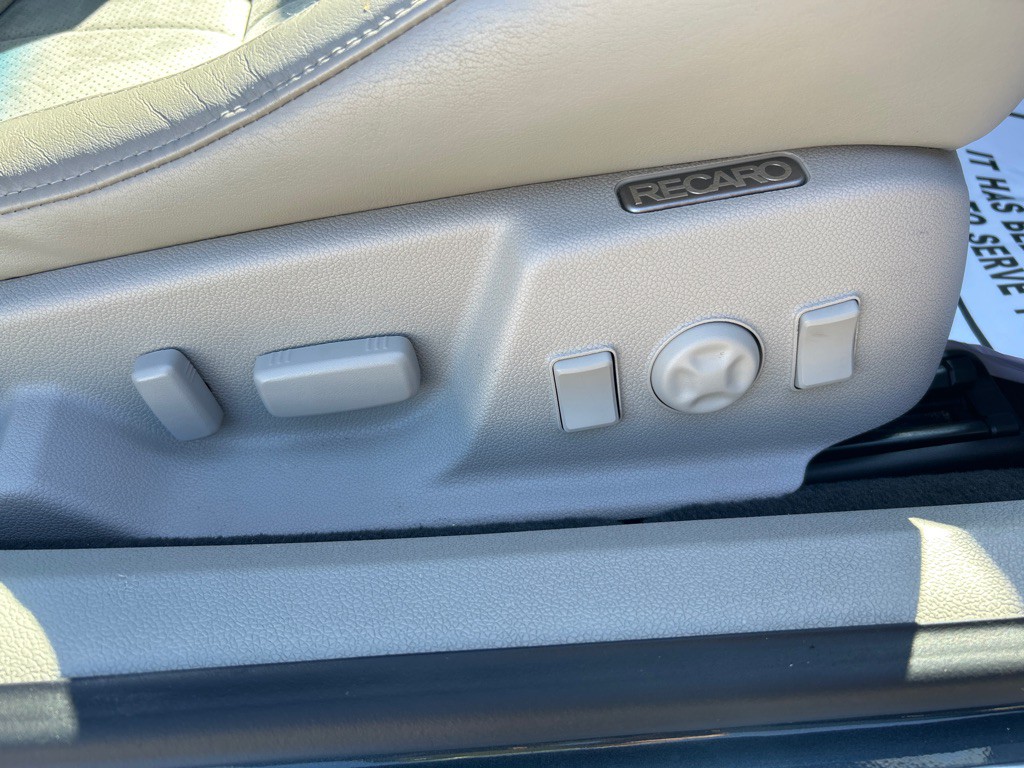 2011 Cadillac CTS Image 21