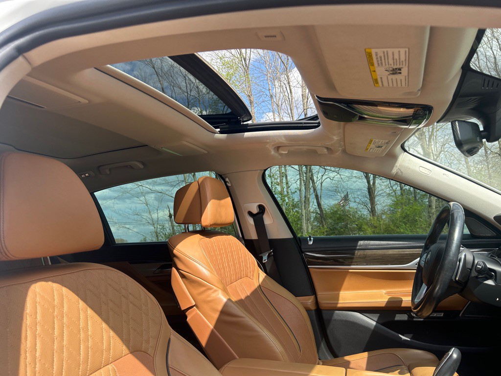 2016 BMW 7 Series Image 22