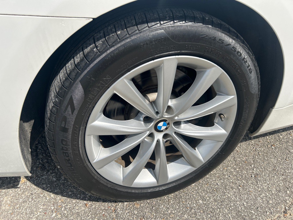 2016 BMW 7 Series Image 23