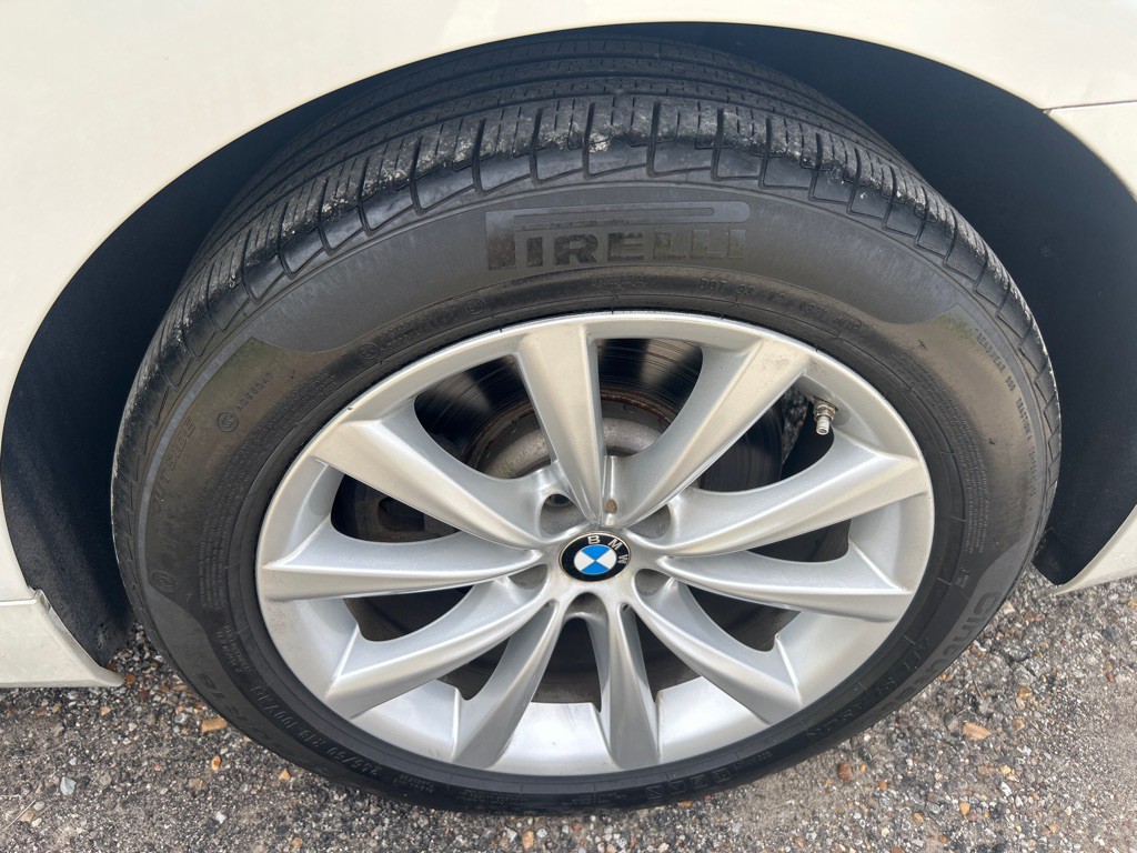 2016 BMW 7 Series Image 26