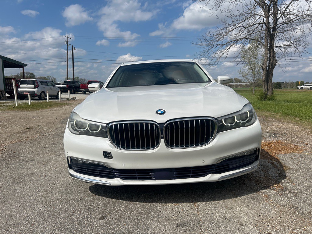 2016 BMW 7 Series Image 28