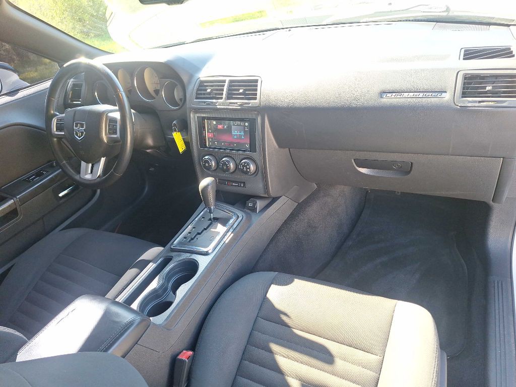 2012 Dodge Challenger Image 18