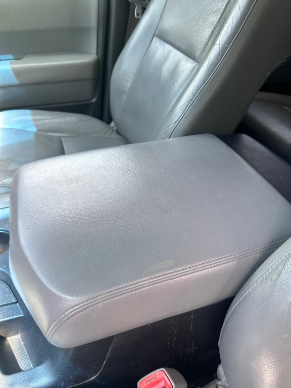 2016 Toyota Sequoia Image 15