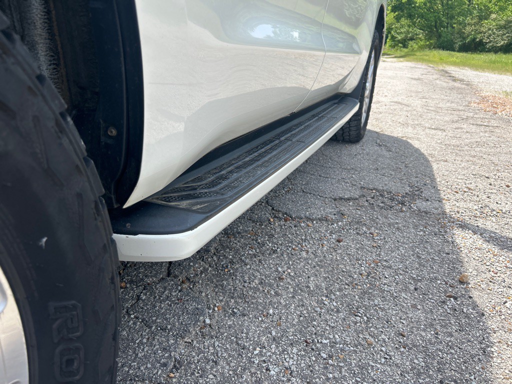 2016 Toyota Sequoia Image 22