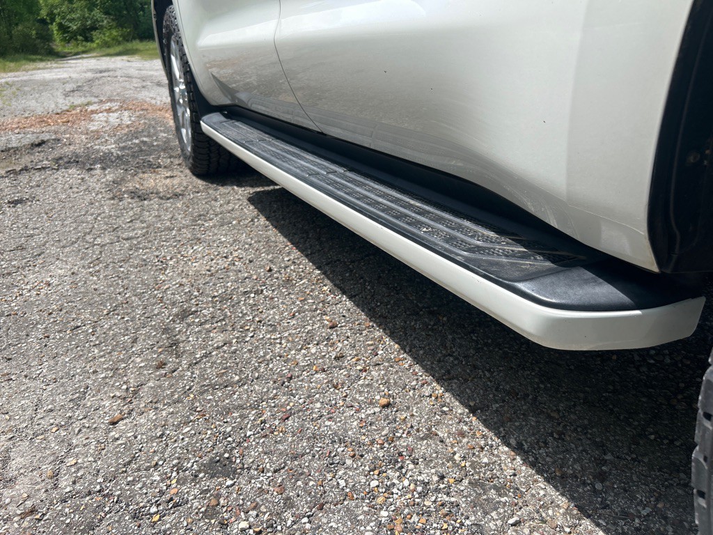 2016 Toyota Sequoia Image 23