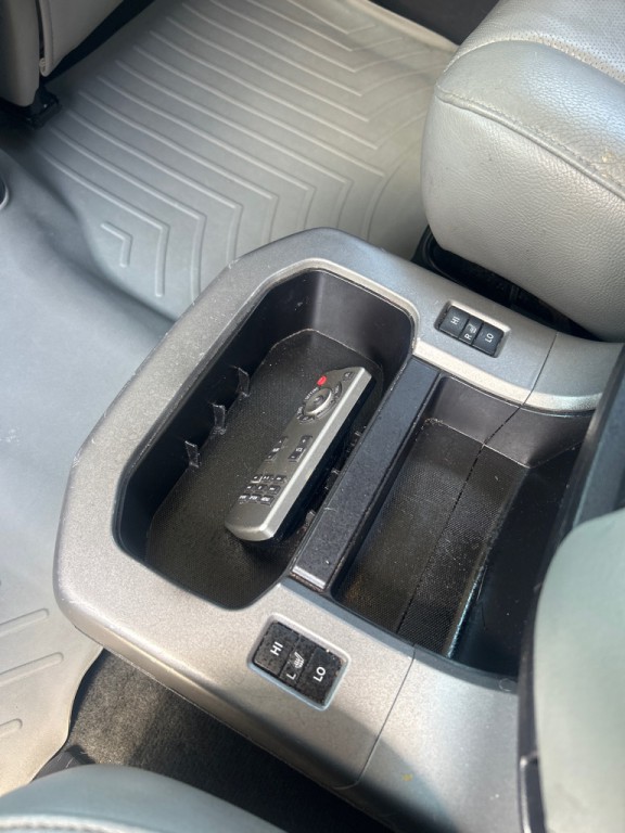 2016 Toyota Sequoia Image 29