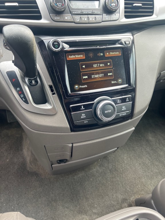 2017 Honda Odyssey Image 13