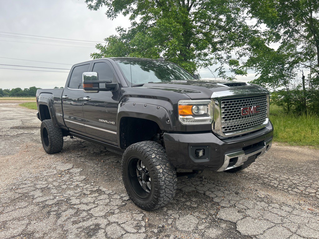 2015 GMC Sierra Image 1