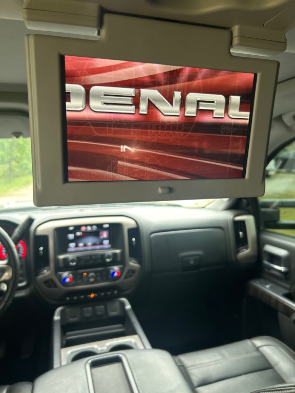 2015 GMC Sierra Image 22