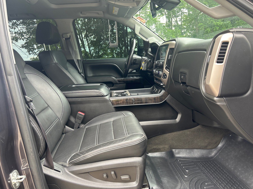 2015 GMC Sierra Image 24