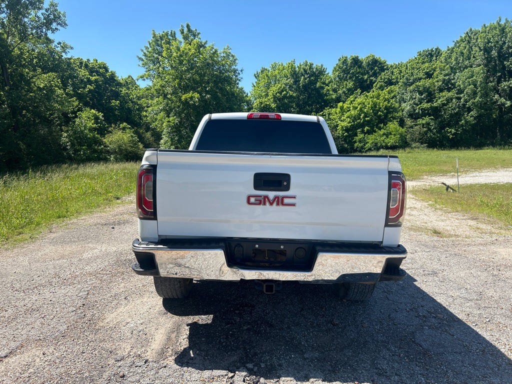 2018 GMC Sierra Image 4