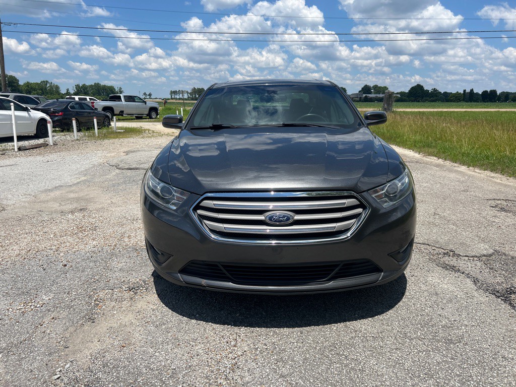 2016 Ford Taurus Image 2