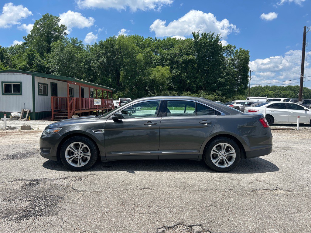 2016 Ford Taurus Image 5