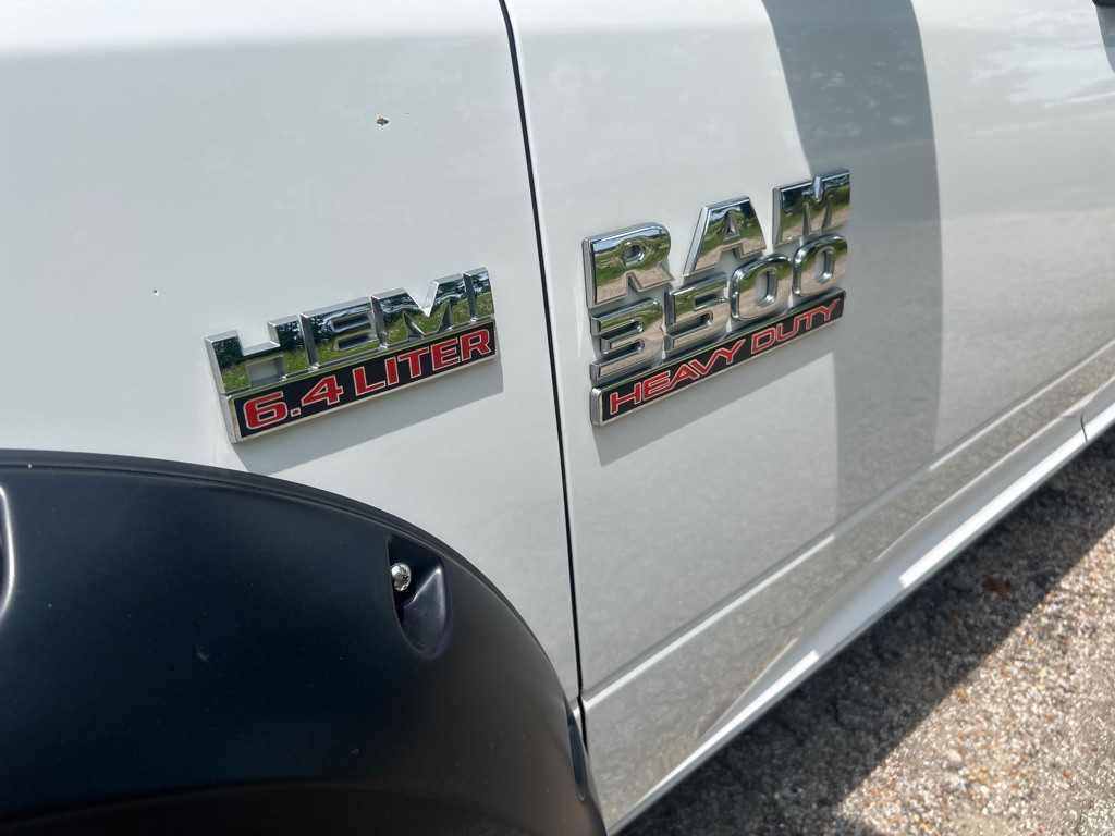 2018 RAM 3500 Image 26