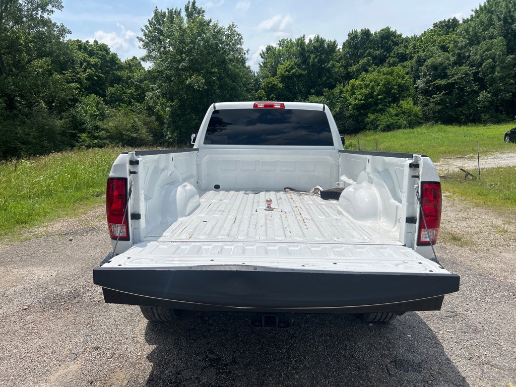 2018 RAM 3500 Image 28