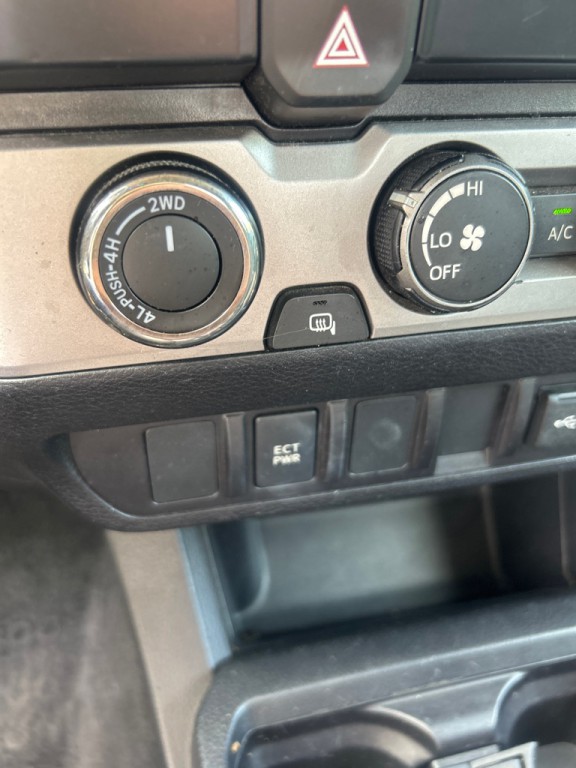 2021 Toyota Tacoma Image 13