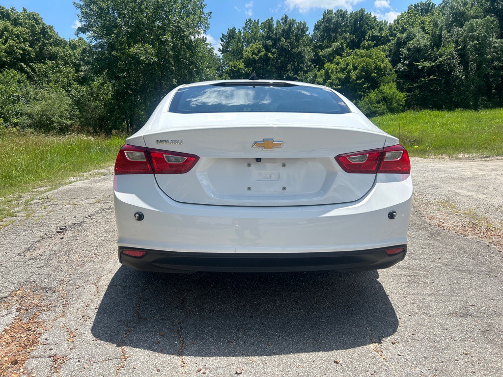 2024 Chevrolet Malibu Image 4