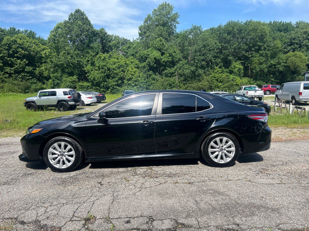 2020 Toyota Camry Image 5